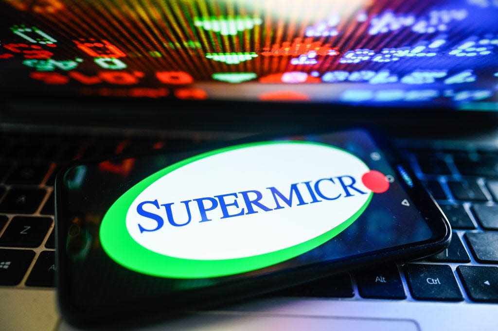 Supermicro股价暴跌27%，因10-K年报延期