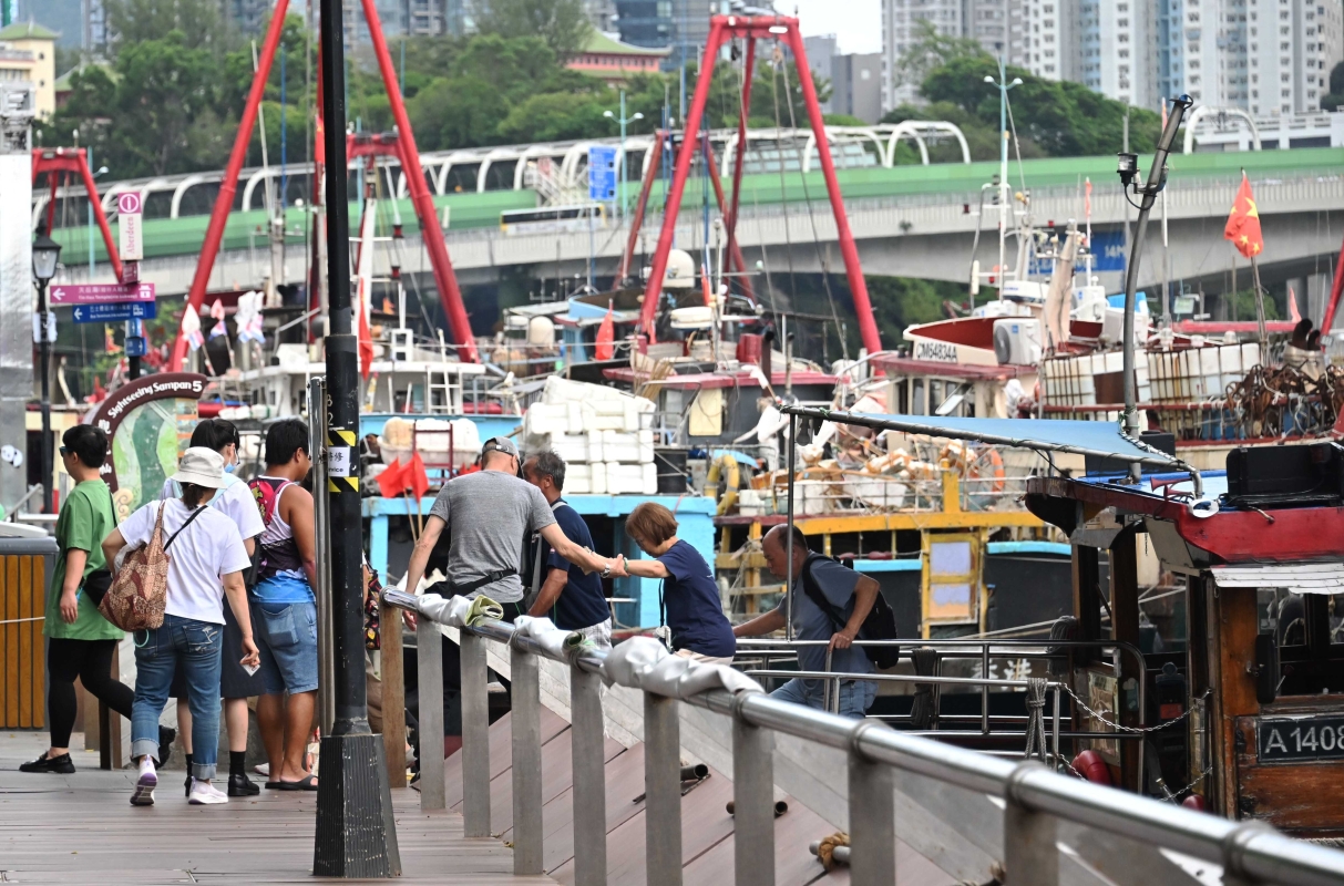 超强台风“摩羯”影响香港将挂八号风球